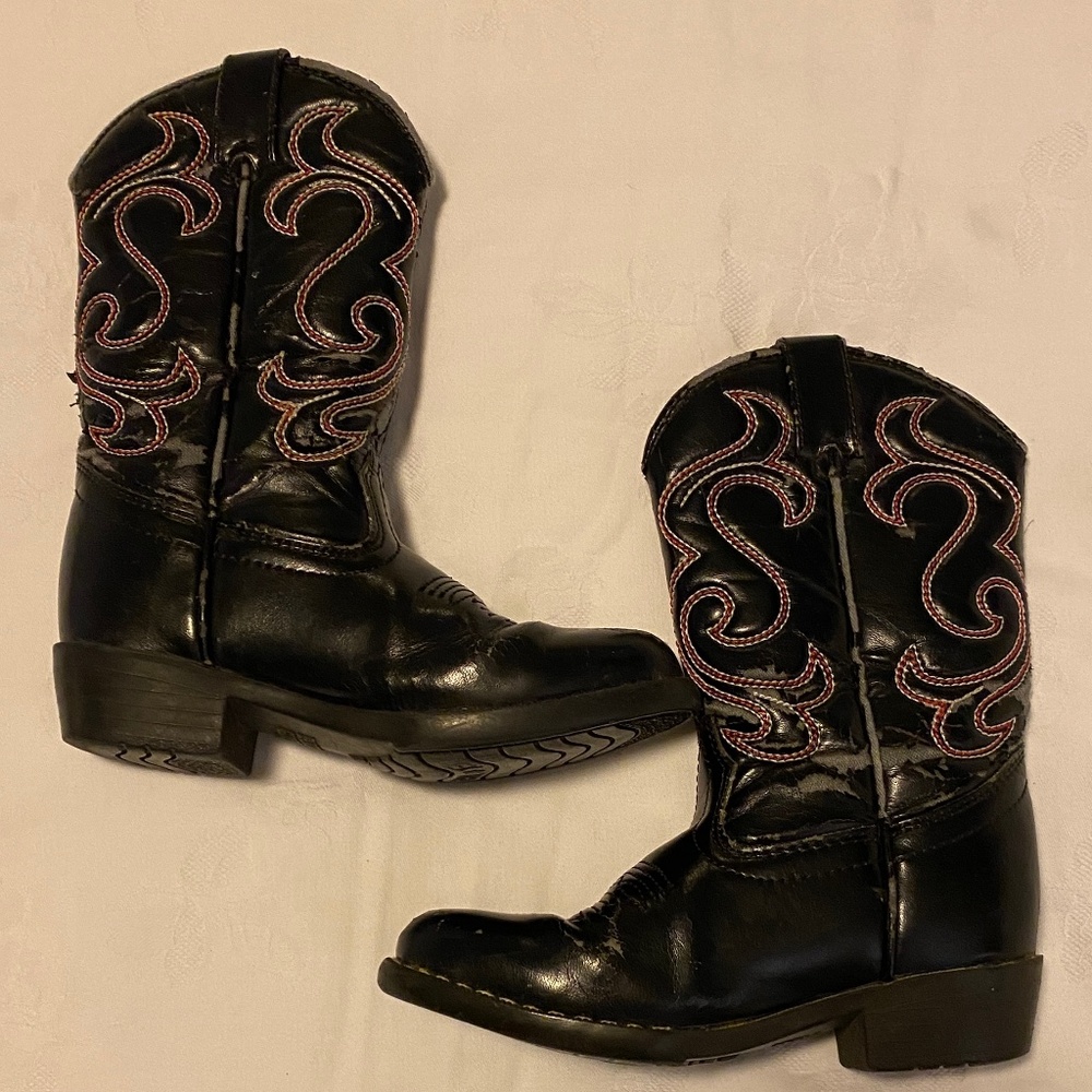 faded glory cowboy boots, size 9 toddler runs small